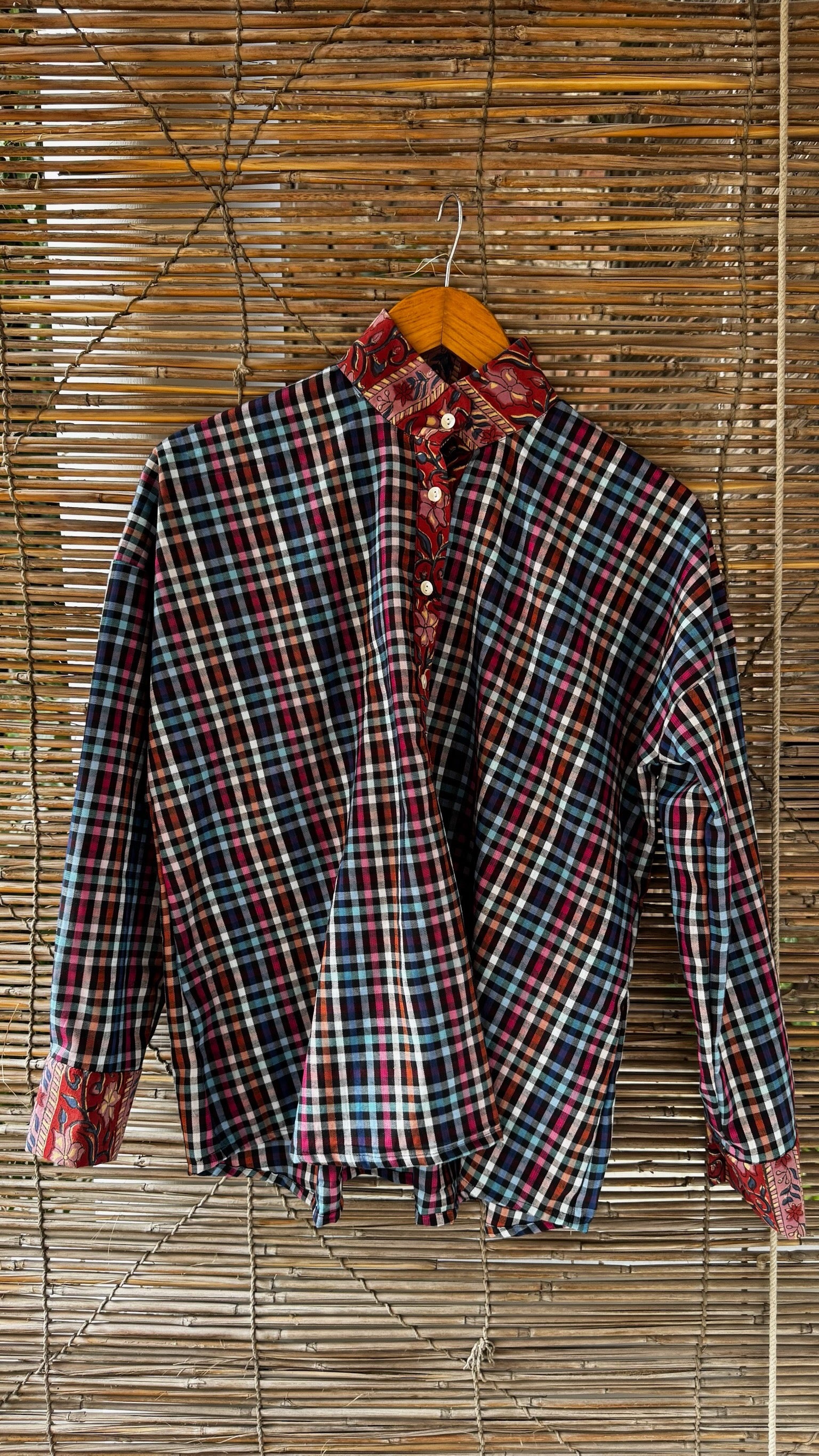 Blouse artisanale unique en coton – Tartan rouge et bleu & blockprint indien