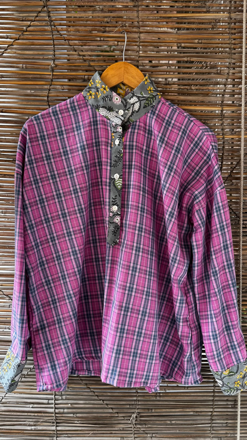 Blouse artisanale unique en coton – Tartan rose & blockprint indien gris