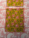 Sets de table rectangulaires matelassés en coton blockprint jaune – lot de 2