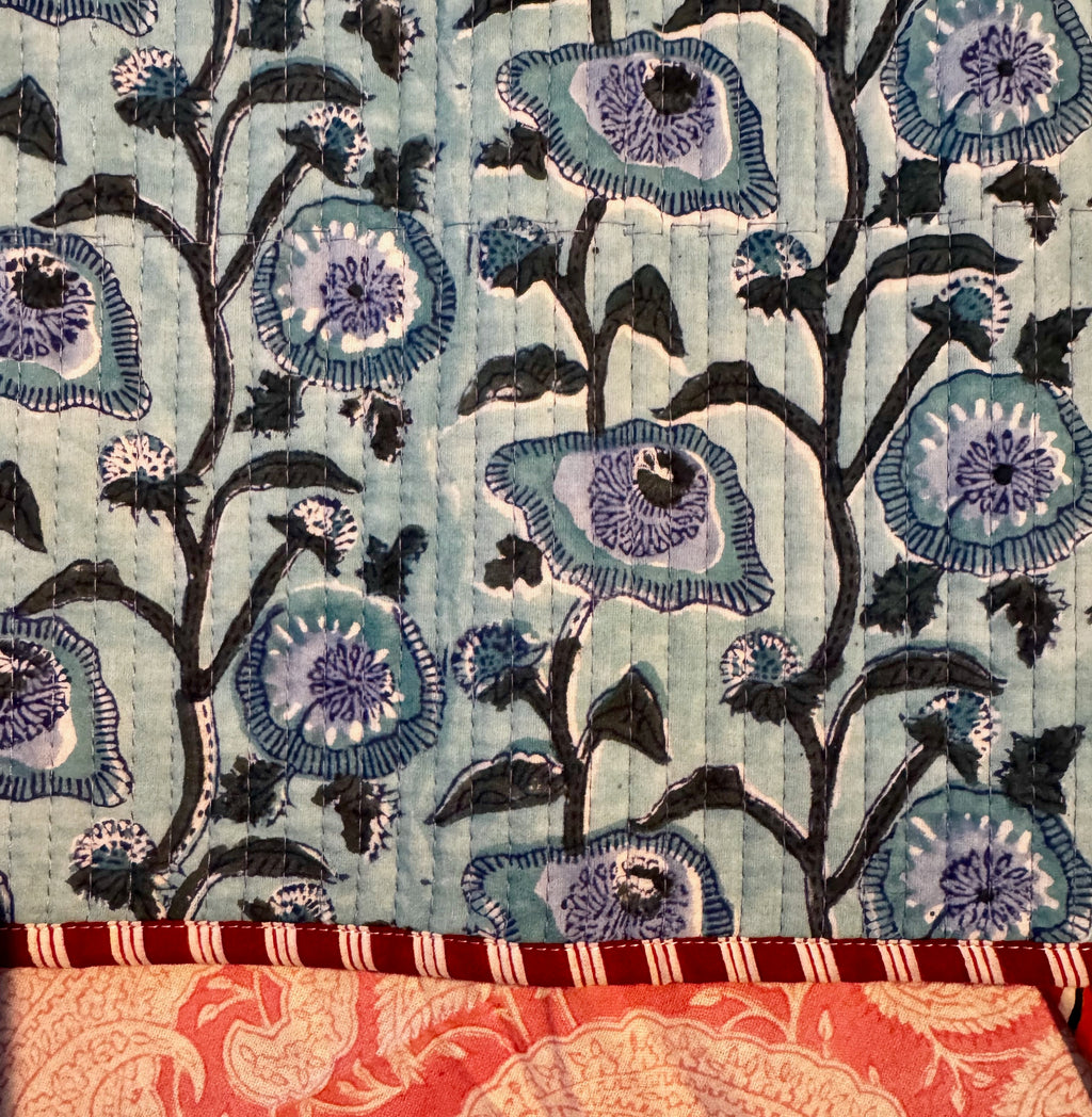 Sets de table rectangulaires matelassés en coton blockprint fleurs bleus vertes – lot de 2 dépareillés
