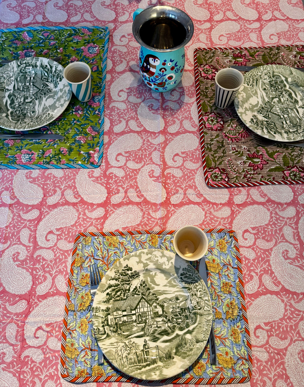 Nappe rectangulaire en coton blockprint motif paisley rose 1,50 X 2,25 m