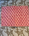 Sets de table rectangulaires matelassés en coton blockprint rose et bleu – lot de 2 dépareillés