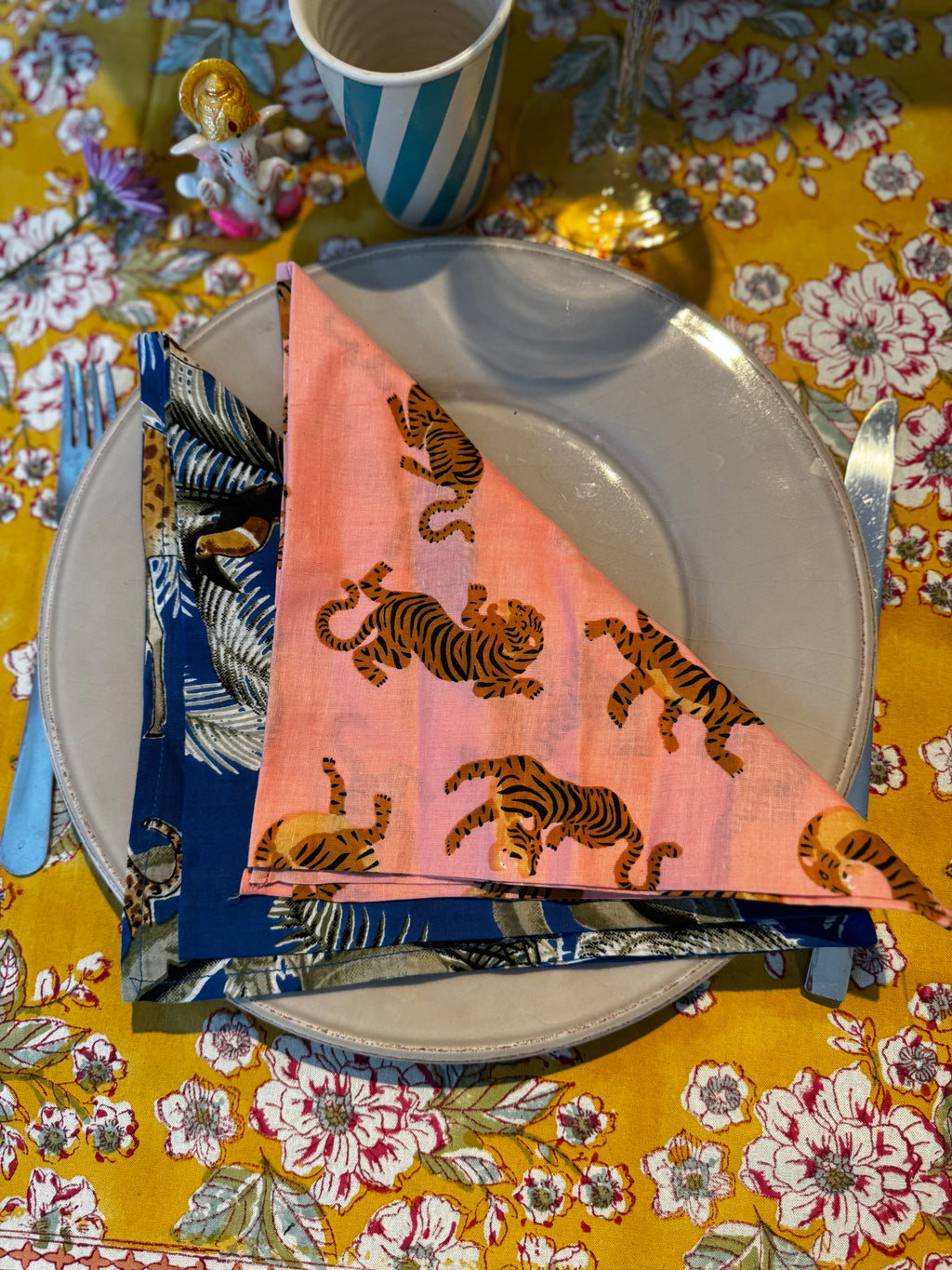 Set de 2 serviettes de table dépareillées
