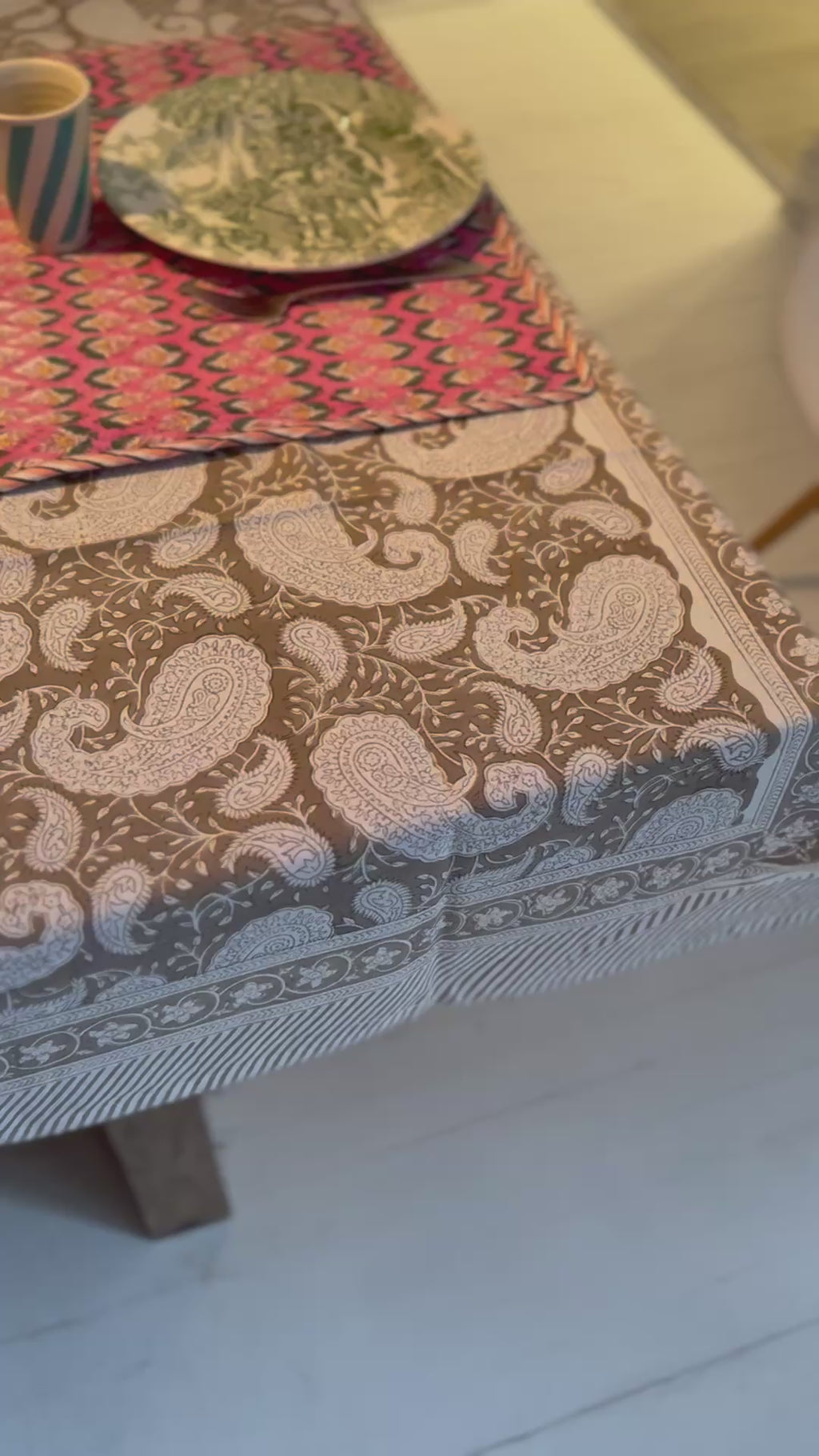 Nappe rectangulaire en coton blockprint motif paisley beige 1,50 X 2,25 m